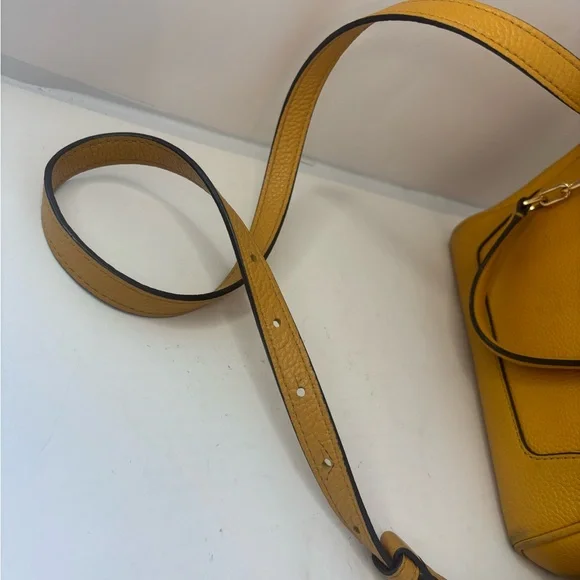 Tory Burch Mustard Yellow Shoulder Bag with crossbody strap and Wallet - Picture 14 of 16